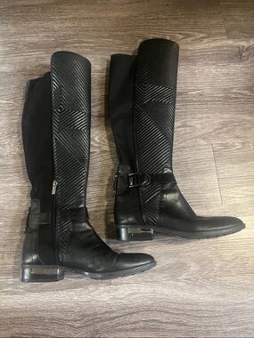 Vince Camuto Women’s Black Quilted Tall Boots sz 39
